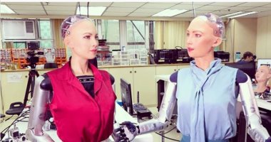 الروبوت صوفيا يغادر المختبر بهونج كونج للتجول حول العالم كمنصة بحثية 
