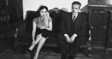 شادية فى صورة نادرة مع والدها بخمسينيات القرن الماضى