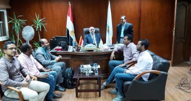 رئيس جامعة الأقصر يستقبل وفد وزارة التخطيط والتنمية الاقتصادية.. صور