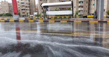 هطول أمطار غزيرة وسط الإسكندرية.. فيديو وصور