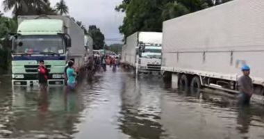 غرق شوارع وبيوت بالفلبين بعد تعرض مدينة لفيضانات غامرة.. فيديو