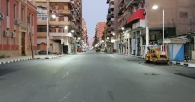 محافظة بورسعيد تعلن رصف شارع الثلاثينى أحد أكبر شوارع المدينة .. صور
