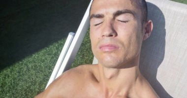 كريستيانو رونالدو يعلن اقتراب عودته للملاعب من تحت أشعة الشمس.. صورة