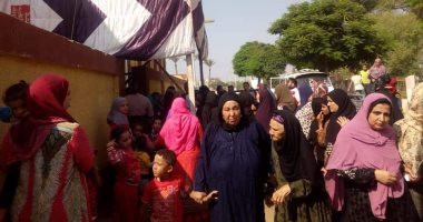 "عمليات القومى للمرأة" تؤكد تزايد الإقبال فى لجان الانتخابات بقرى بنى سويف