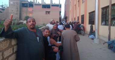 انتخابات مجلس النواب.. بدء نقل الناخبين لمقار التصويت بلجان قرى الأقصر.. صور