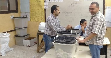 بدء فرز أصوات الناخبين بلجان منشأة القناطر .. صور 