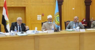 مجلس جامعة الأزهر يؤيد موقف الإمام الأكبر من مقاضاة المسيئين للرسول