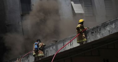 مصرع مصابين اثنين بكورونا وإجلاء 200 فى حريق بمستشفى فى البرازيل.. صور