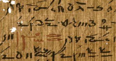 لماذا استخدم المصريون القدماء الحبر الأحمر فى البرديات؟.. اعرف سر الصنعة
