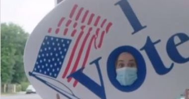 كاتي بيري توثق لحظة تصويتها بالانتخابات الأمريكية بطريقتها الخاصة.. فيديو