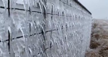 ثلوج تصنع جدارا عازلا بسبب سوء الطقس قرب ولاية أوكلاهوما بأمريكا.. فيديو
