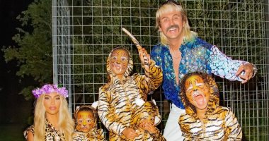 كيم كاردشيان وأطفالها يجسدون شخصيات Tiger King فى زى النمور  .. فيديو وصور