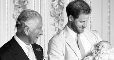 الأمير تشارلز حزين لعدم رؤية حفيده آرتشى منذ ما يقرب من عام.. اعرف التفاصيل