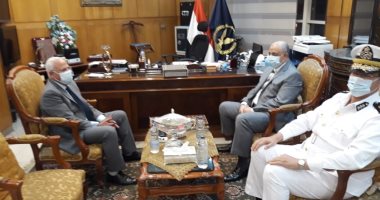 محافظ بورسعيد يجتمع مع مدير الأمن لبحث الإستعدادات لانتخابات النواب