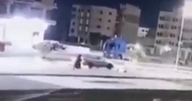 إصابة سيدتين صدمتهما سيارة مسرعة على طريق الحجاز في الغردقة.. فيديو