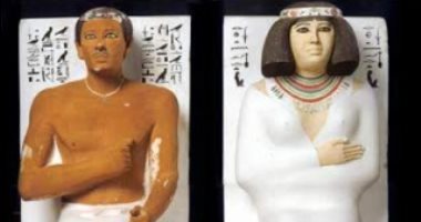 100 منحوتة عالمية.. "رع حتب وزوجته نفرت" إبداع الحضارة المصرية القديمة 