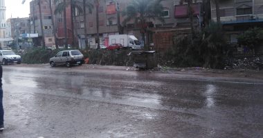 هطول أمطار غزيرة وطقس سيئ يضرب دمياط خلال انتخابات النواب.. فيديو وصور