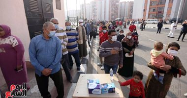 توافد المواطنين أمام اللجان للتصويت بكافة لجان القاهرة.. صور