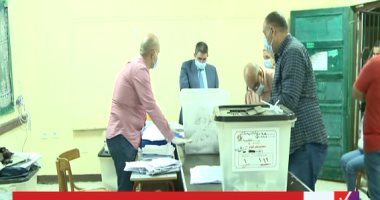 إكسترا نيوز تعرض لقطات من فرز الأصوات فى انتخابات النواب بعد انتهاء الاقتراع