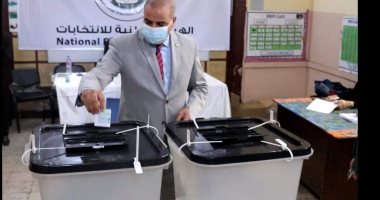 رئيس جامعة الأزهر يدلى بصوته فى انتخابات مجلس النواب بجاردن سيتى
