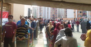 16 صورة تكشف الإقبال الكثيف من الشباب والسيدات بانتخابات "النواب" بالقاهرة