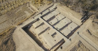 اكتشاف مخزن حبوب أثرى يرجع لأسرة هان الغربية بالصين منذ نحو ألفى عام.. صور