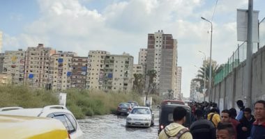 مياه الأمطار تحاصر مدرسة الرأس السوداء الصناعية بالإسكندرية