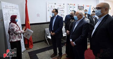 رئيس الوزراء يتفقد المركز التكنولوجي لخدمة المواطنين ببورسعيد