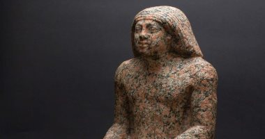 تمثال الكاتب المصرى"تب-إم-عنخ" فى ضيافة متحف الآثار بمكتبة الإسكندرية