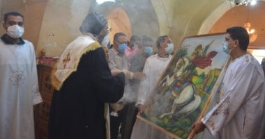 دير مارجرجس بالرزيقات يستكمل احتفالات المولد بـ"طواف الشمامسة" بمقصورة الدير.. صور