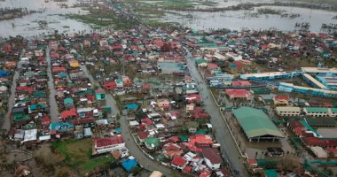 فيتنام تستعد للإعصار فامكو وارتفاع عدد قتلى العاصفة في الفلبين إلى 53