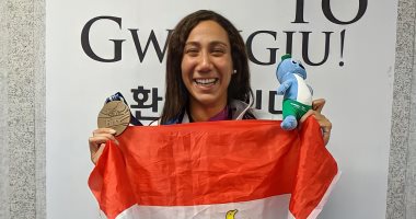 فريدة عثمان تتأهل إلى نصف نهائى بطولة العالم للسباحة فى سباق "50 متر فراشة"