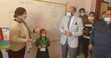 النائب حسام المندوه يتابع تطبيق الإجراءات الاحترازية وسير الدراسة في مدارس بولاق الدكرور