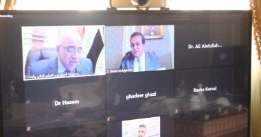 وزير التعليم العالي ونظيره العراقي يشكلان لجنة لدراسة إنشاء جامعة مصرية بالعراق