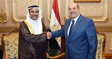فيديو وصور.. رئيس البرلمان العربي يهنئ رئيس الشيوخ ويؤكد مكانة مصر بقيادة السيسي