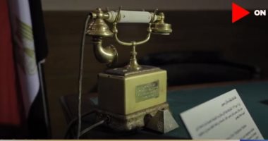 "كلمة أخيرة" يستعرض مقتنيات وأسطوانات نادرة و"عدة تليفون" بمتحف المركبات..فيديو 