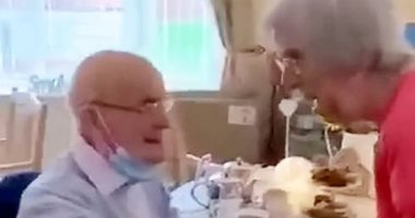 شفاء مسن 91 عاما من كورونا بعد شهرين من العزل.. فيديو