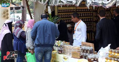الزراعة تطلق فعاليات مهرجان العسل المصرى بحديقة الأورمان في الجيزة.. صور