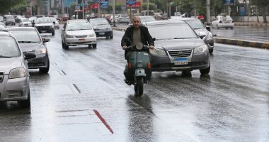 أمطار غزيرة على شوارع القاهرة والجيزة.. صور 