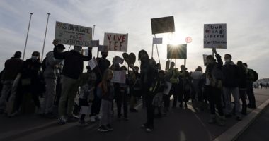 مظاهرات مناهضة لقيود مكافحة كورونا فى أنحاء أوروبا