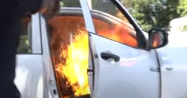 شرطيون يحرقون سيارات حكومية فى شوارع هايتى احتجاجا على أوضاعهم.. فيديو