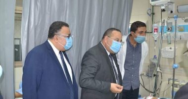 رئيس جامعة الإسكندرية يتفقد وحدة الطوارئ بالمستشفى الجامعى