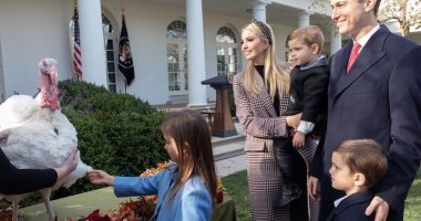 إيفانكا ترامب تستعيد ذكريات عيد الشكر العام الماضى في البيت الأبيض.. صور