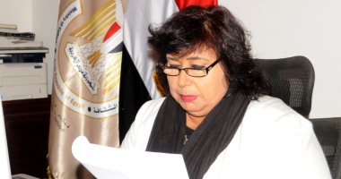 وزيرة الثقافة تشيد بمحتويات متحف النصر فى بورسعيد