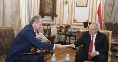 رئيس جامعة القاهرة يبحث مع سفير بيلاروسيا عقد شراكات فى الطب والصيدلة والتكنولوجيا