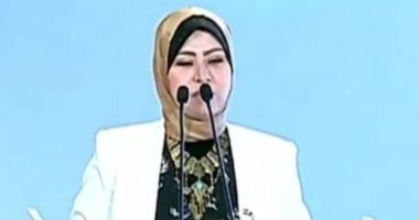 أفضل موظفة حكومية عربية: "سعيدة إنى شرفت بلدى ومش كل المحليات فساد"