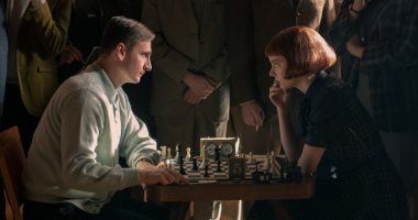 بيث هارمون تتسبب فى ارتفاع مؤشرات بيع الشطرنج بعد مسلسلها Queen’s Gambit