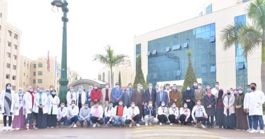 صور.. جامعة كفر الشيخ تنظم 6 قوافل طبية وتجرى الكشف على 15 ألف حالة