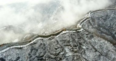لوحات سور الصين العظيم فى الشتاء ..الثلوج تربط بين السماء والأرض ..ألبوم صور