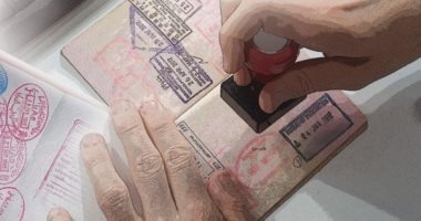 عُمان تستأنف إصدار بعض التأشيرات السياحية بعد تعليقها بسبب كورونا
